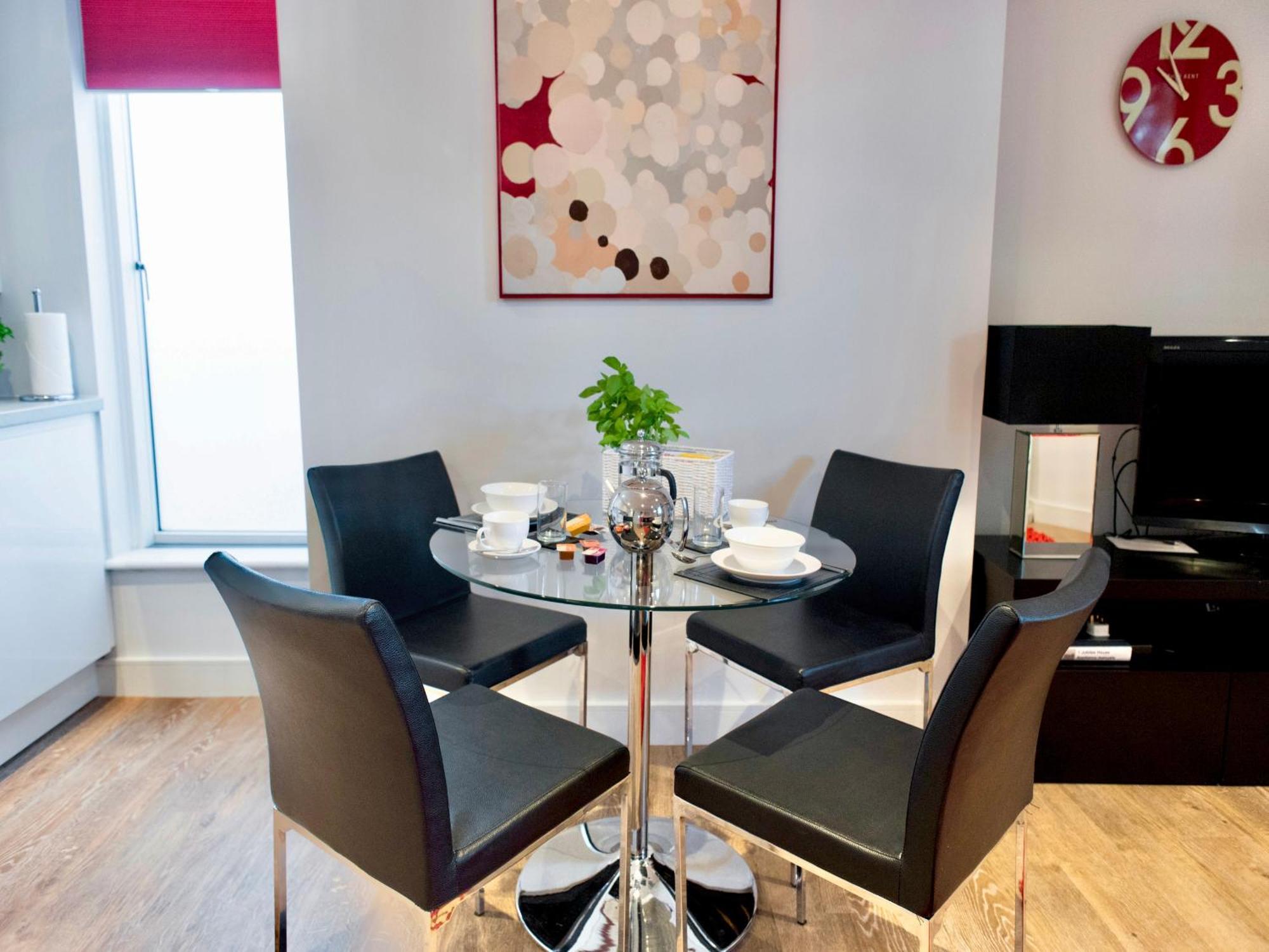 Your Space Apartments - Jubilee House เคมบริดจ์ ภายนอก รูปภาพ