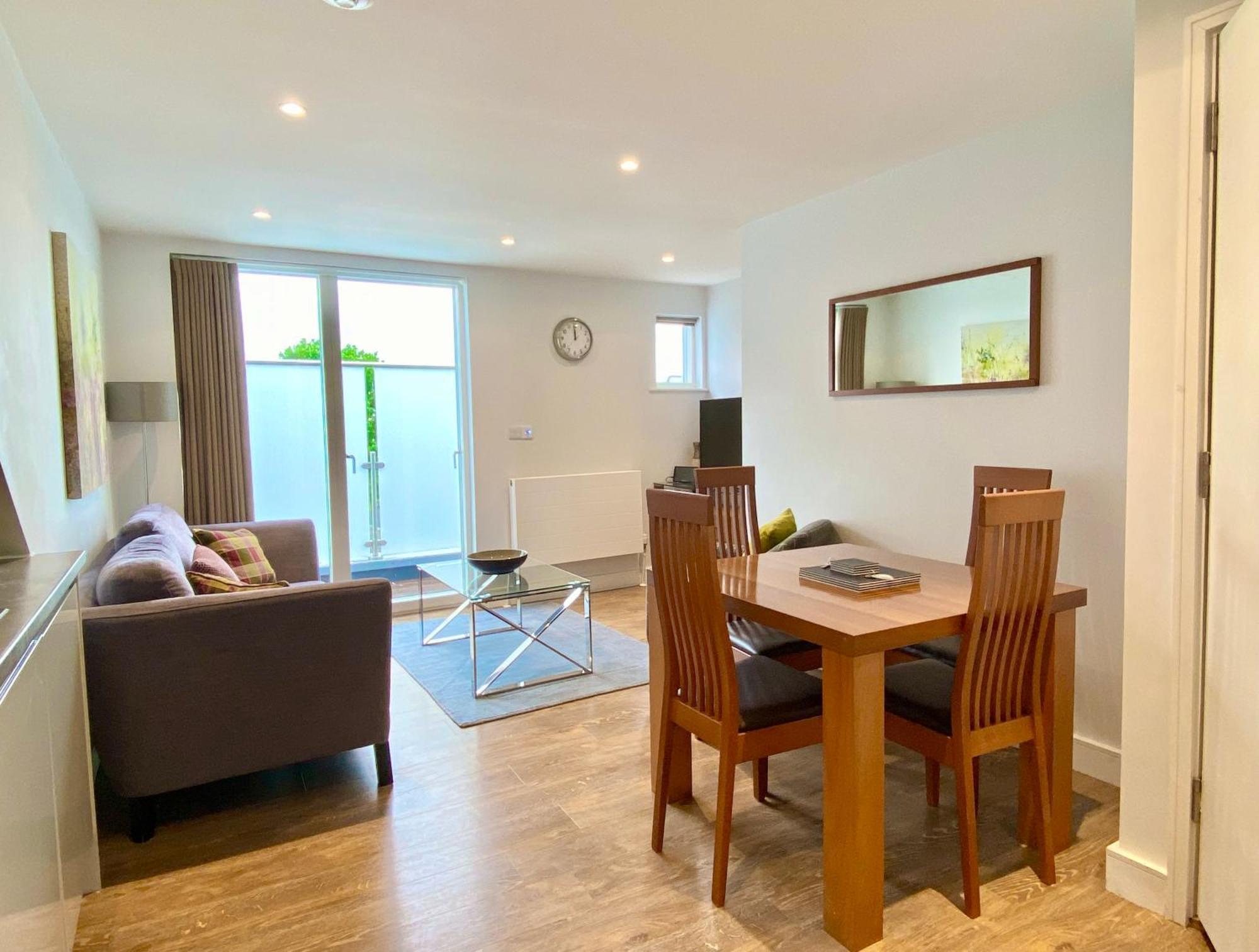 Your Space Apartments - Jubilee House เคมบริดจ์ ภายนอก รูปภาพ